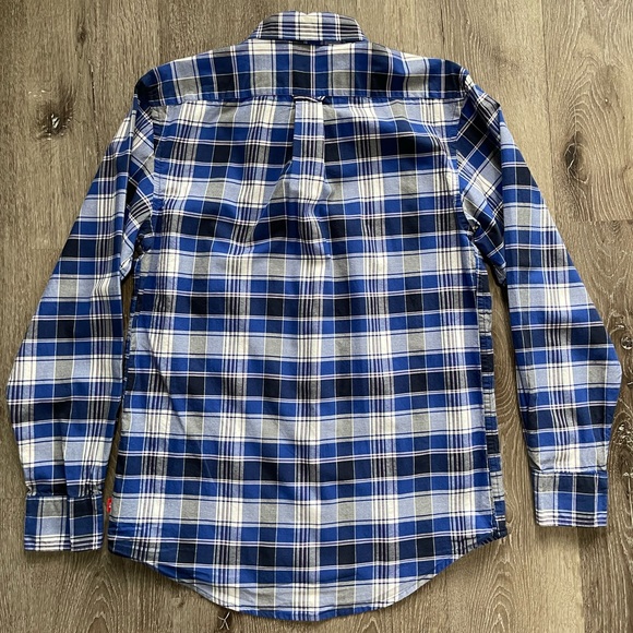 IZOD long sleeve button down - Picture 2 of 4